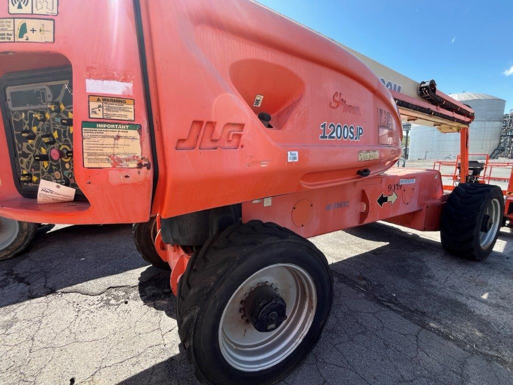 Sold - Telescopic Boom Lift - View 2